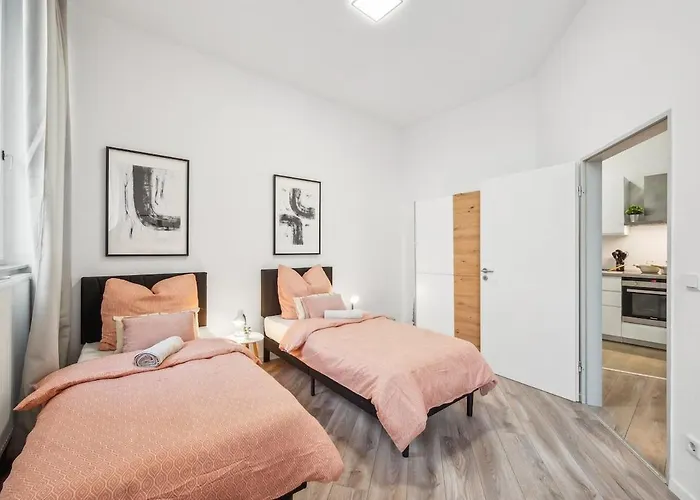 Yello Homes - Loft - Airport & Messe 6 Betten & Wifi *