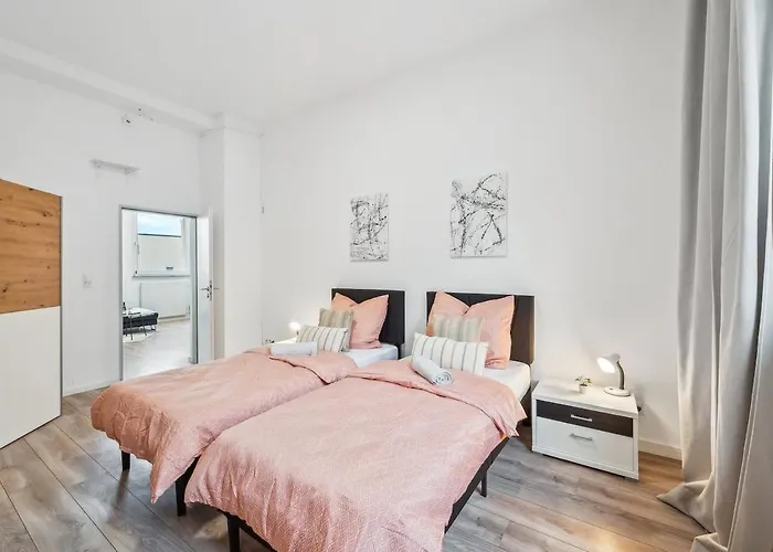Appartement Yello Homes - Loft - Airport & Messe 6 Betten & Wifi *