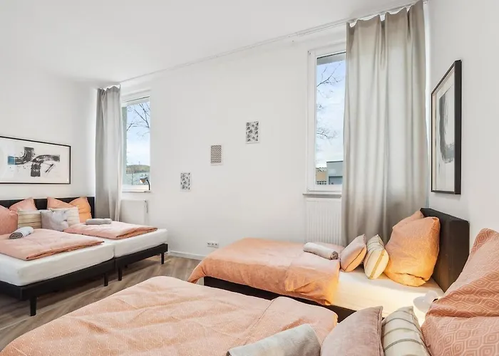 Yello Homes - Loft - Airport & Messe 6 Betten & Wifi Appartement Nuremberg
