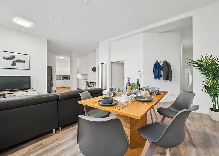 Yello Homes - Loft - Airport & Messe 6 Betten & Wifi *