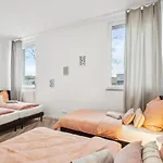 Yello Homes - Loft - Airport & Messe 6 Betten & Wifi Daire Nürnberg