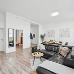 Daire Yello Homes - Loft - Airport & Messe 6 Betten & Wifi Nürnberg