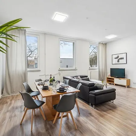 Yello Homes - Loft - Airport & Messe 6 Betten & Wifi شقة