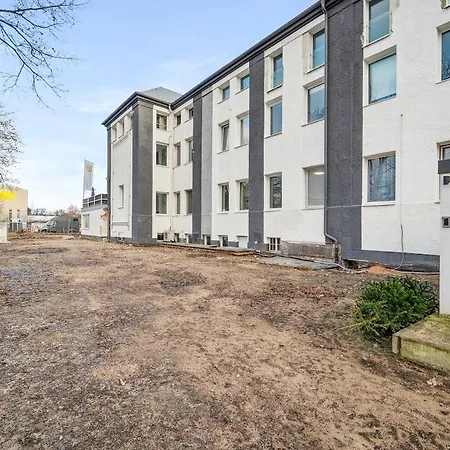 Yello Homes - Loft - Airport & Messe 6 Betten & Wifi شقة نورنبيرغ