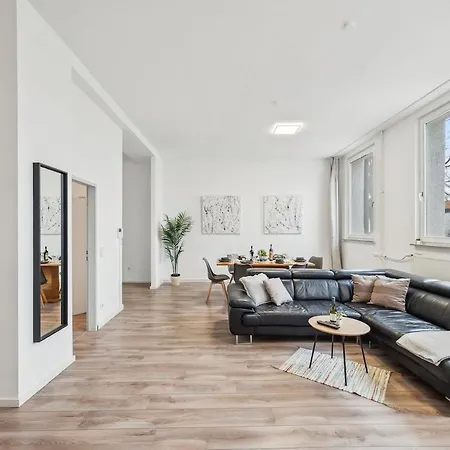 شقة Yello Homes - Loft - Airport & Messe 6 Betten & Wifi نورنبيرغ