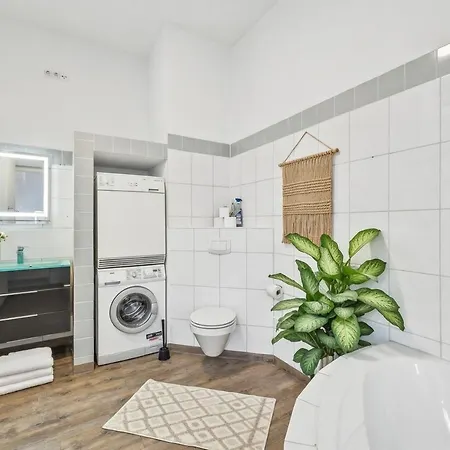 Daire Yello Homes - Loft - Airport & Messe 6 Betten & Wifi *
