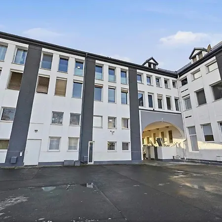 Yello Homes - Loft - Airport & Messe 6 Betten & Wifi